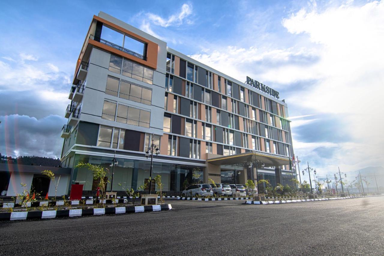Parkside Gayo Petro Hotel Takengon Dış mekan fotoğraf